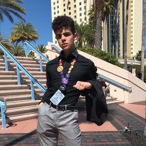 Meet your Posher, Gabriel